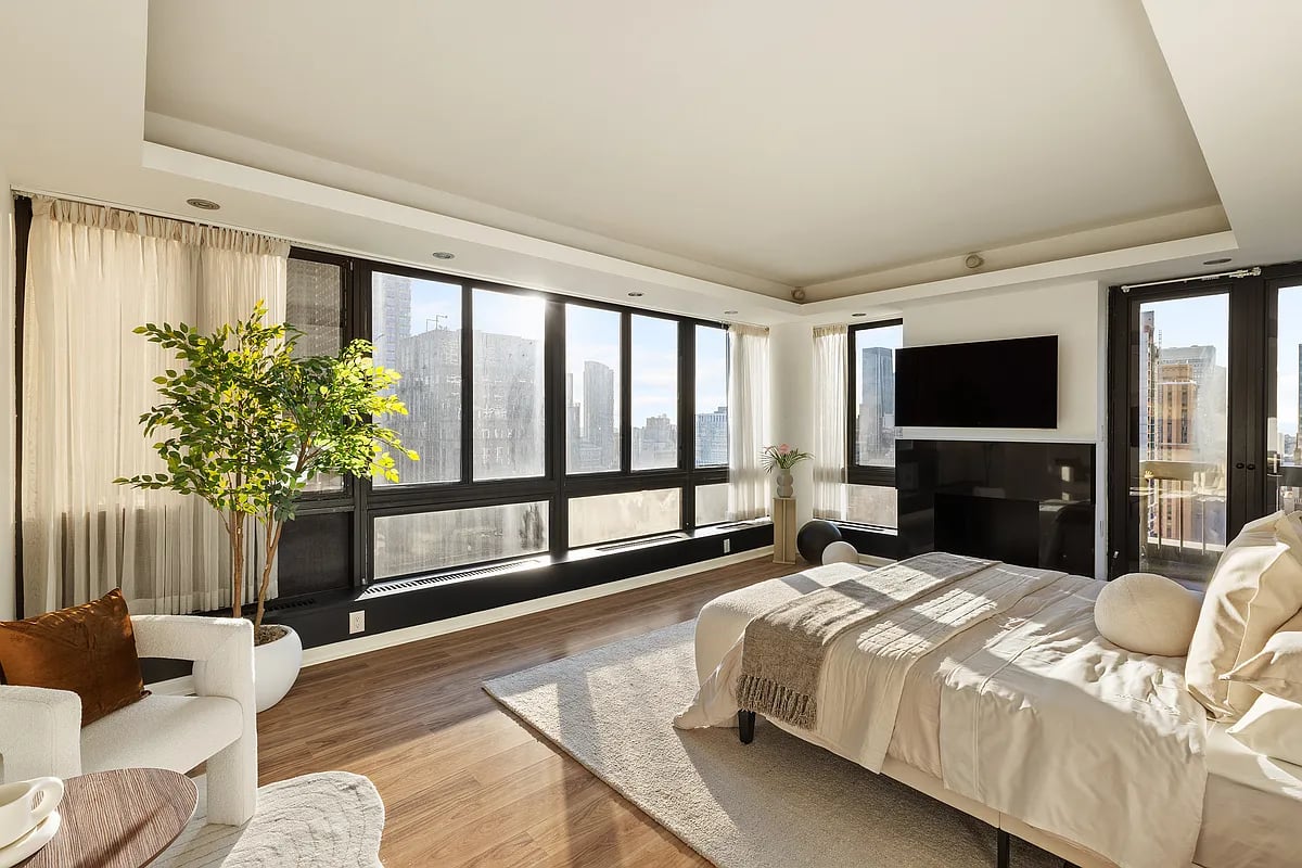 Photo for 445 5th Avenue - 445 5th Avenue Condominium in Murray Hill, Manhattan