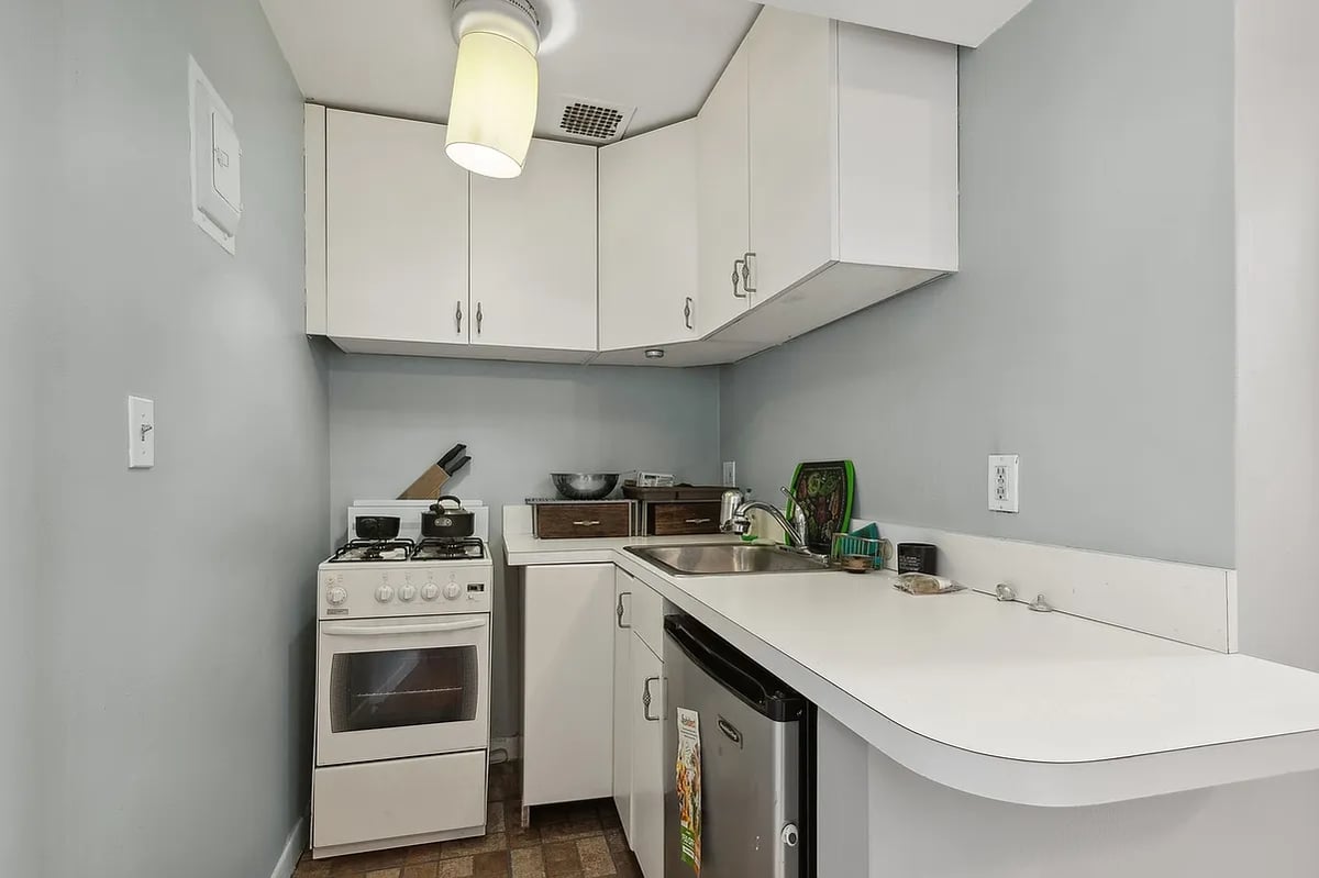 Photo for 310 West 18th Street - 310 West 18th Street Cooperative in Chelsea, Manhattan