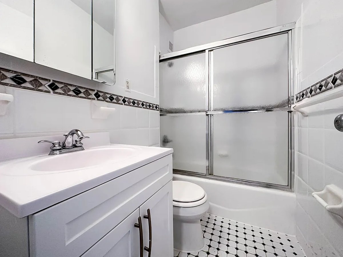 Photo for FOUR PARK AVENUE - 66 East 34th Street Rental Building in Midtown South, Manhattan