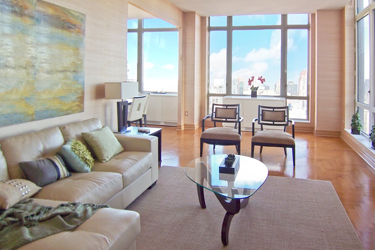 Photo for Bridge Tower Place - 401 East 60th Street Condominium in Upper East Side, Manhattan