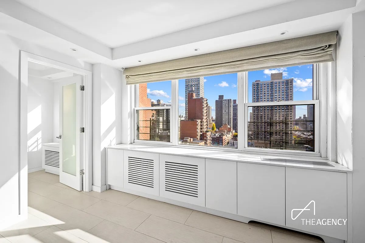 Photo for 200 East 84th Street - 200 East 84th Street Cooperative in Upper East Side, Manhattan