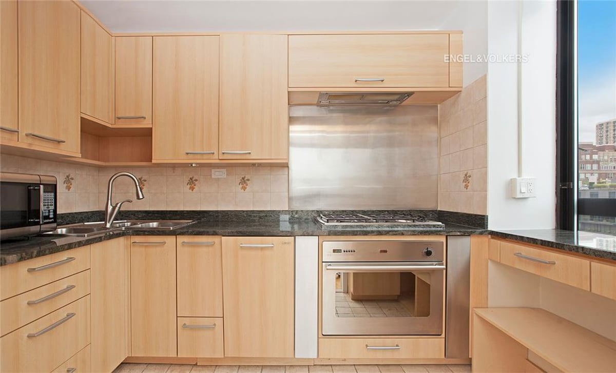 Photo for Evans Tower Condominium - 171 East 84th Street Condominium in Upper East Side, Manhattan