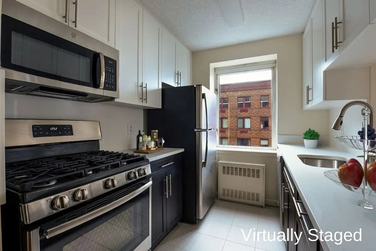 Photo for South Cove Plaza - 50 Battery Place Rental Building in Battery Park City, Manhattan