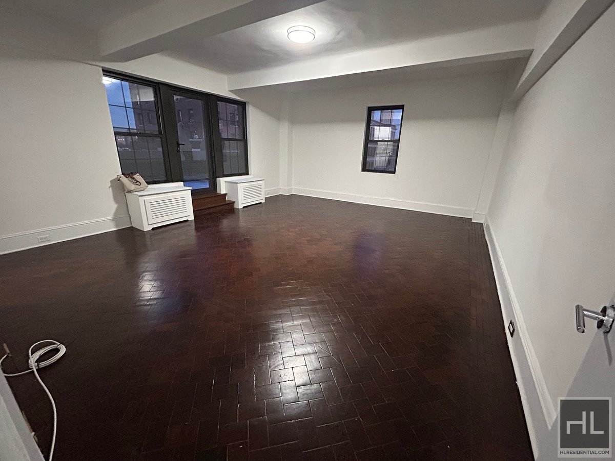 Photo for 160 WEST 73 STREET - 160 West 73rd Street Rental Building in Upper West Side, Manhattan