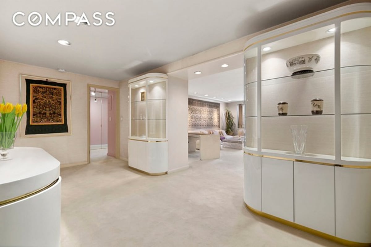 Photo for 710 Park Avenue - 710 Park Avenue Cooperative in Upper East Side, Manhattan