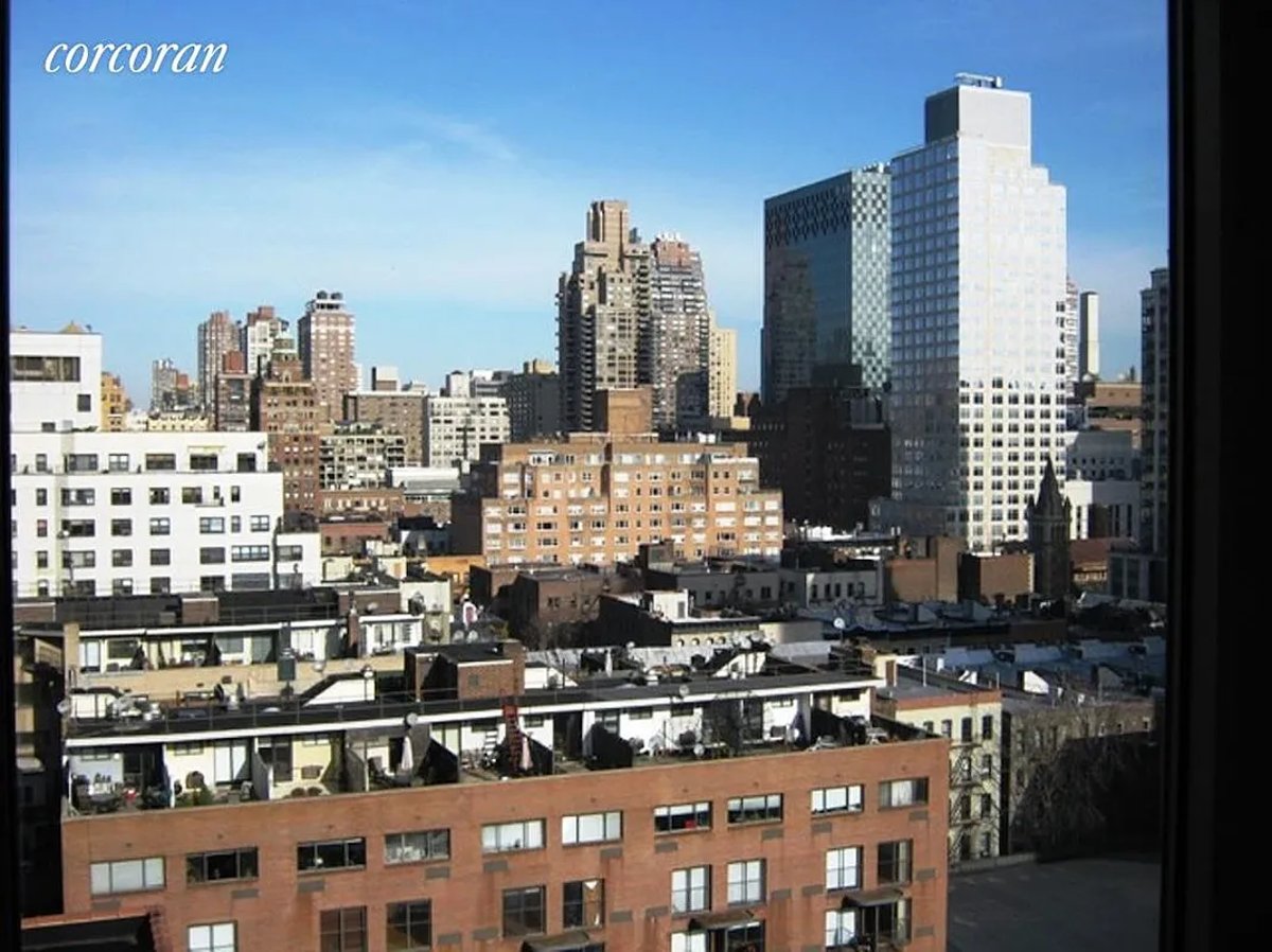Photo for Kenton Place - 305 East 63rd Street Rental Building in Lenox Hill, Manhattan