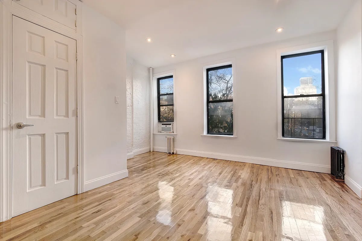 Photo for 31 East 1 Street - 31 East 1St Street Rental Building in East Village, Manhattan