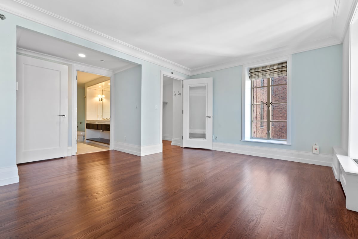 Photo for Barbizon/63 - 140 East 63rd Street Condominium in Upper East Side, Manhattan