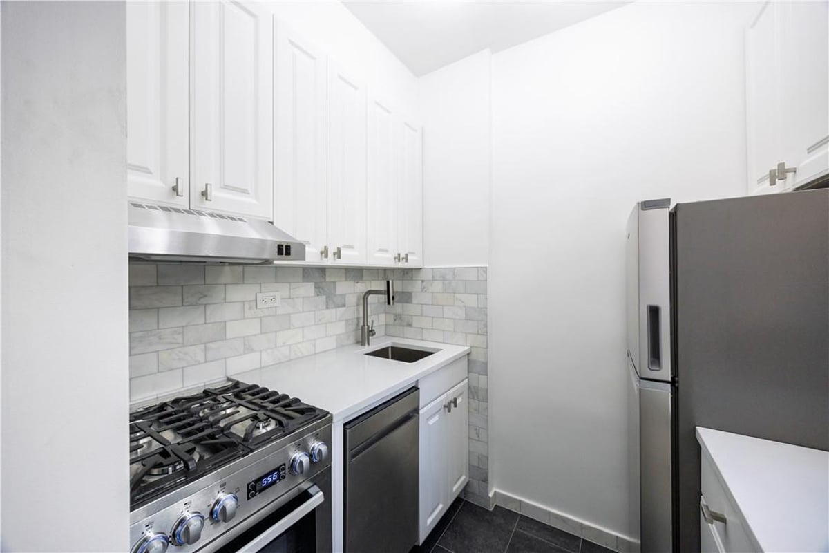 Photo for Morgan Park Condominium - 30 East 37th Street Condominium in Murray Hill, Manhattan