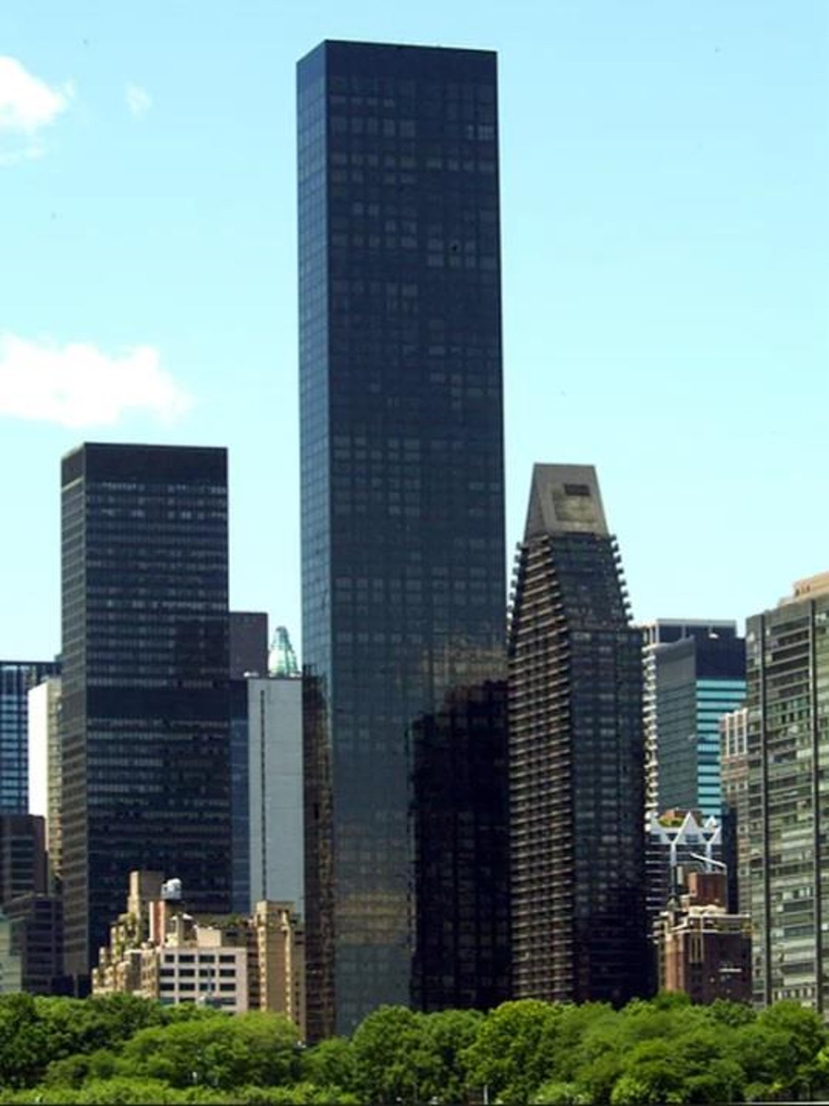 Photo for Trump World Tower - 845 United Nations Plaza Condominium in Midtown East, Manhattan