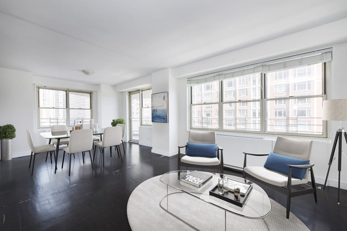 Photo for The Park Lane - 1510 3rd Avenue Rental Building in Upper East Side, Manhattan