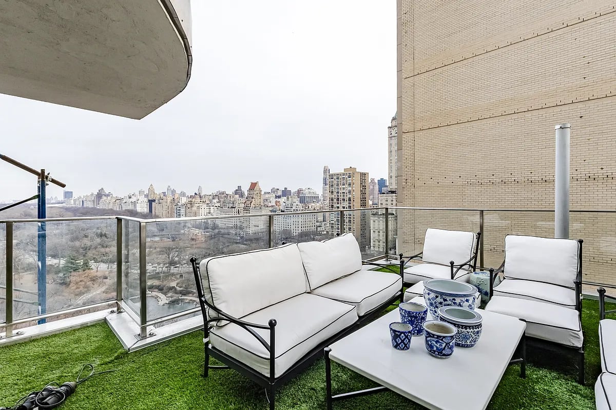 Photo for 40 CENTRAL PARK SOUTH - 40 Central Park South Rental Building in Central Park South, Manhattan