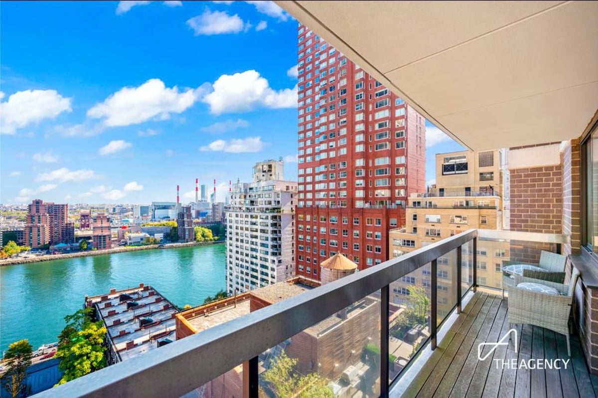 Photo for 515 East 72 - 515 East 72nd Street Condominium in Upper East Side, Manhattan