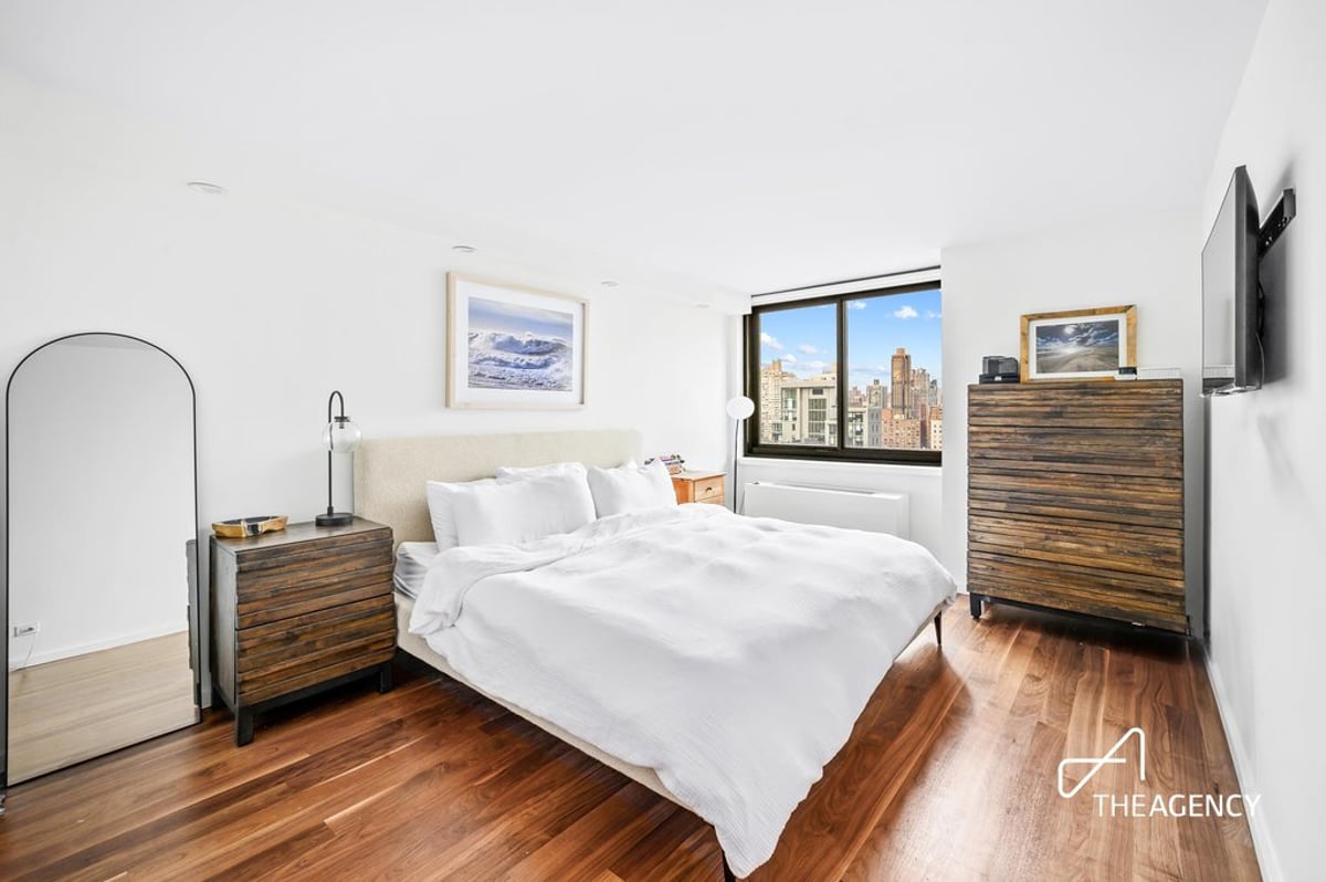 Photo for 515 East 72 - 515 East 72nd Street Condominium in Upper East Side, Manhattan