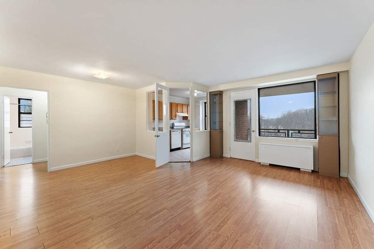 Photo for Windsor North - 4901 Henry Hudson Parkway West Cooperative in West Bronx, Bronx