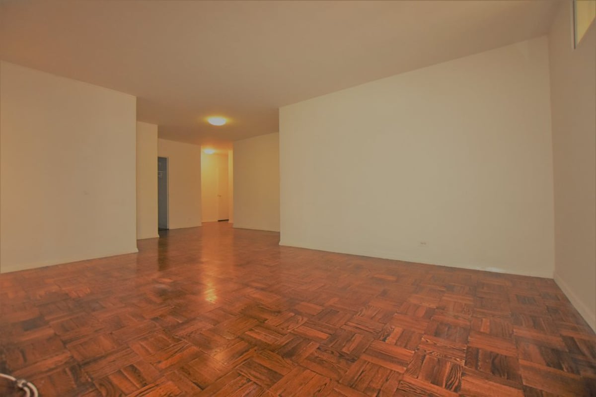 Photo for The Envoy - 300 East 46th Street Rental Building in Turtle Bay, Manhattan