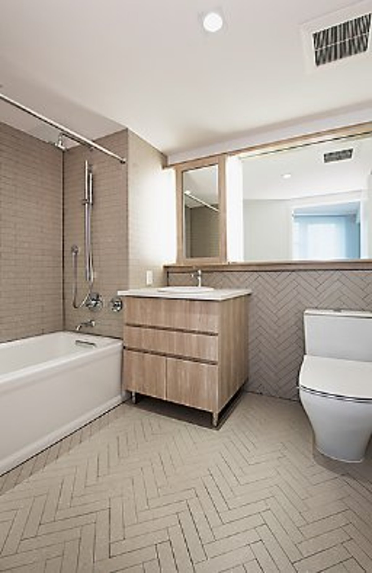 Photo for 85 FLATBUSH AVENUE EXTE - 85 Flatbush Avenue Exte Condominium in Bridge Plaza, Brooklyn