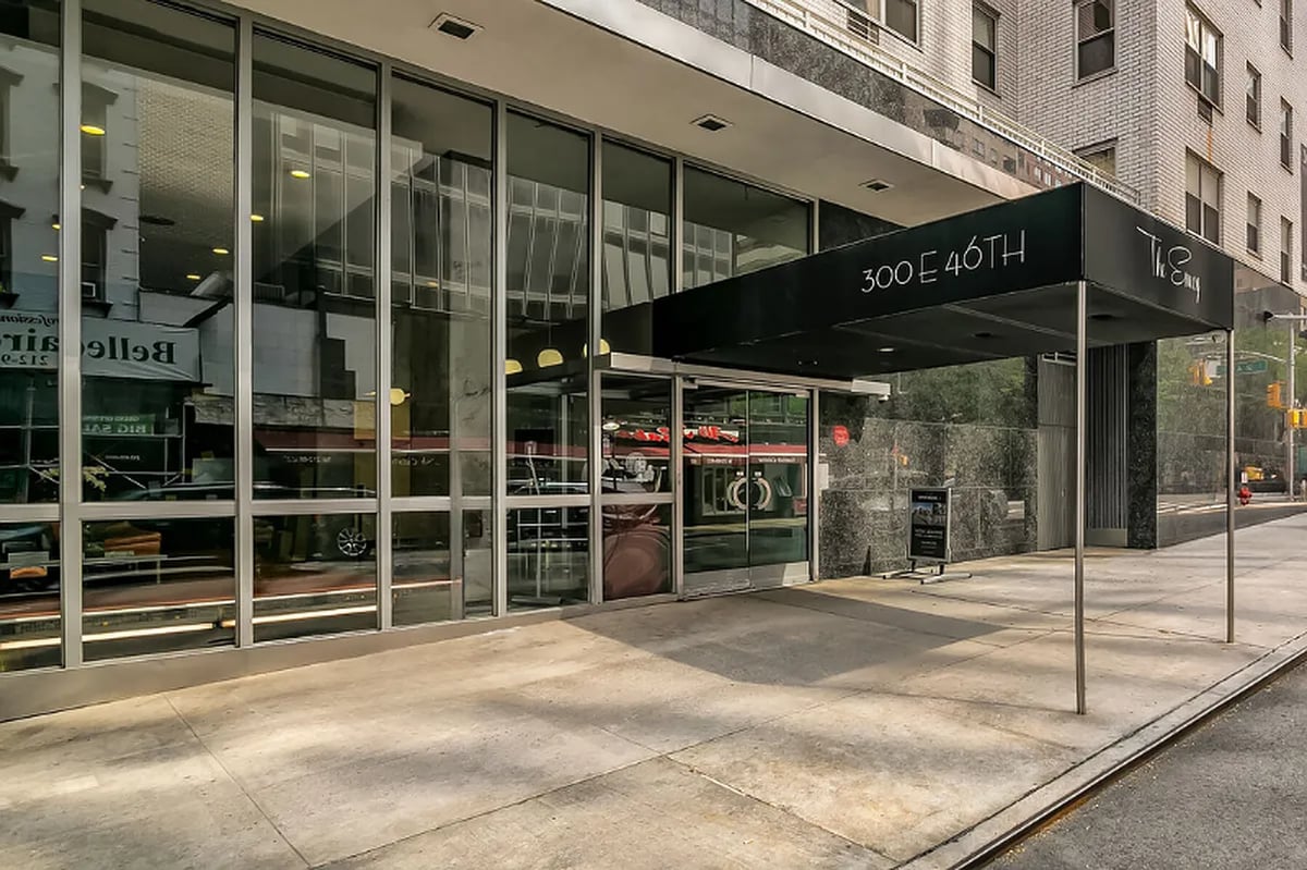 Photo for The Envoy - 300 East 46th Street Rental Building in Turtle Bay, Manhattan