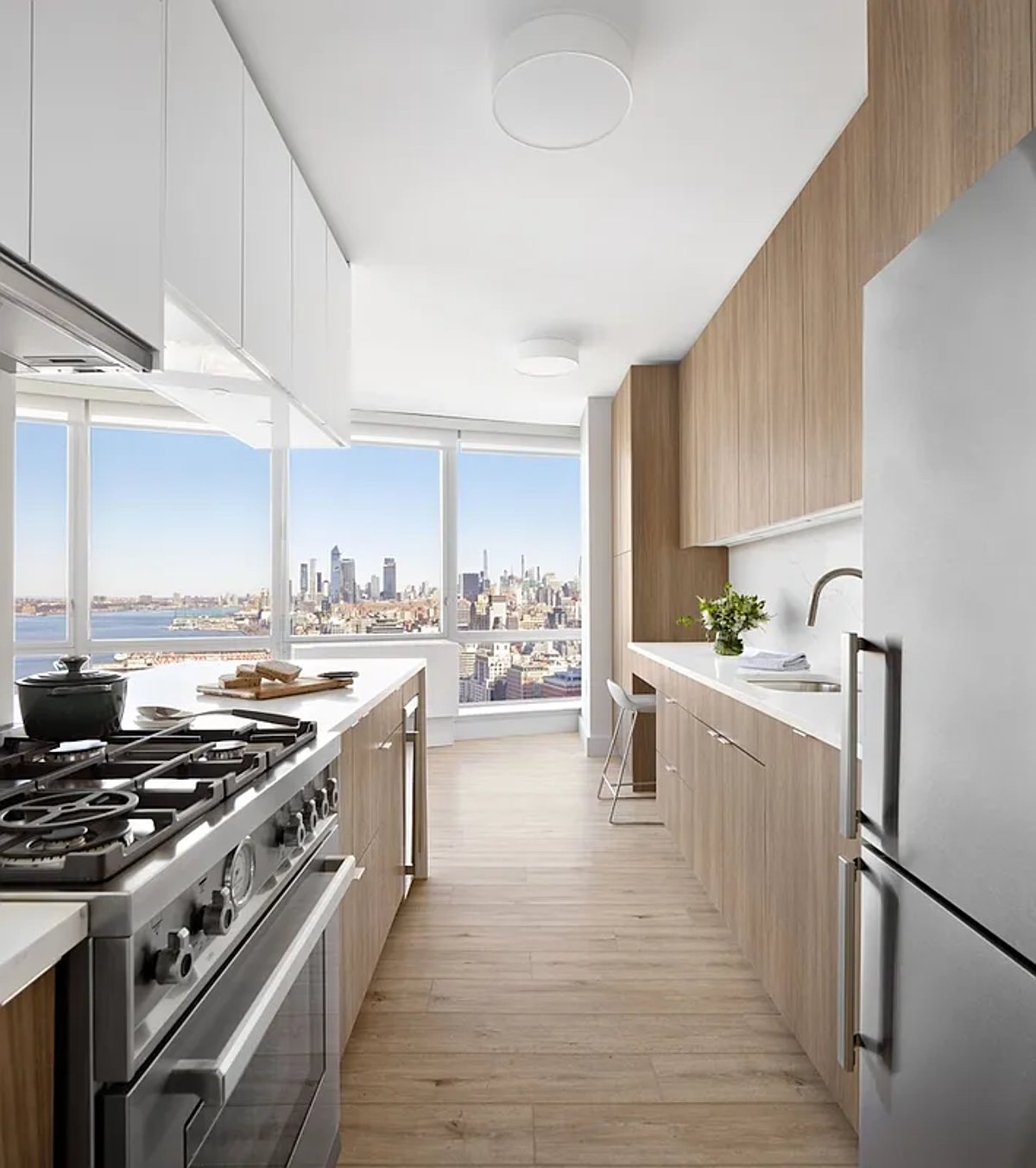 Photo for TRIBECA POINTE - 41 River Terrace Rental Building in Battery Park City, Manhattan
