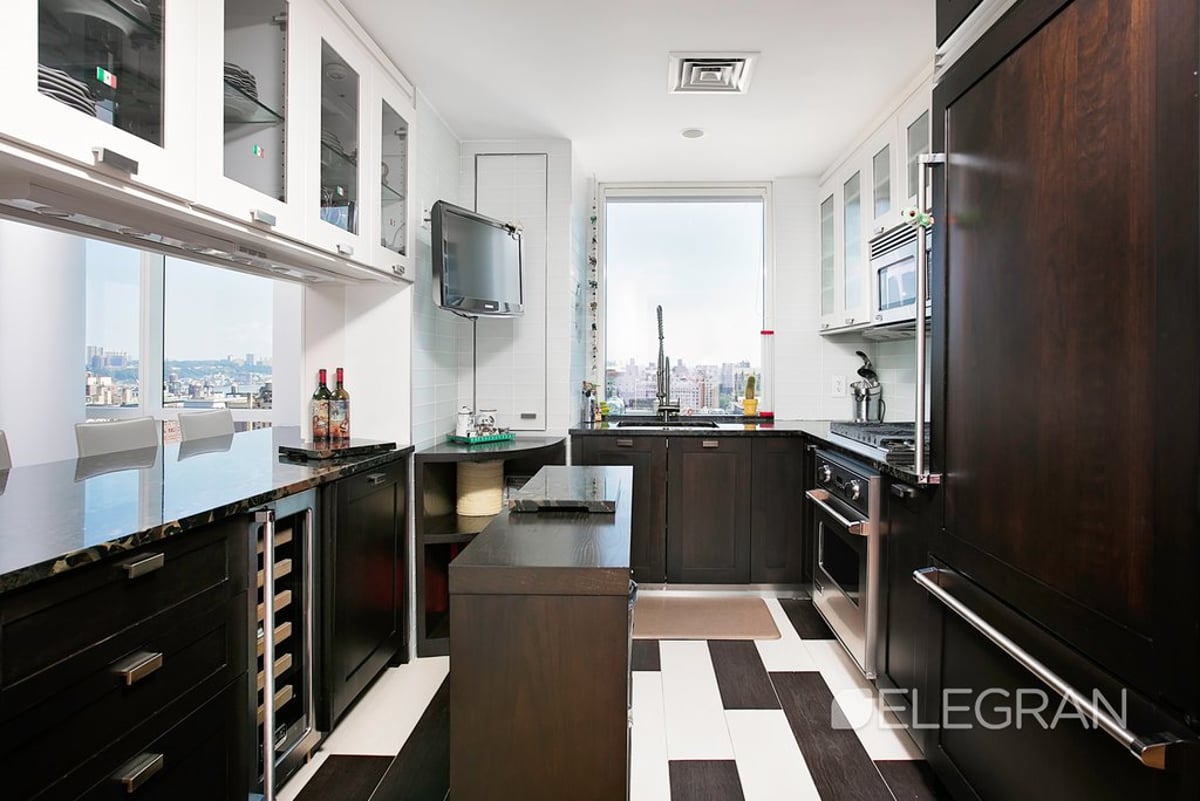Photo for Ariel East - 2628 Broadway Condominium in Upper West Side, Manhattan