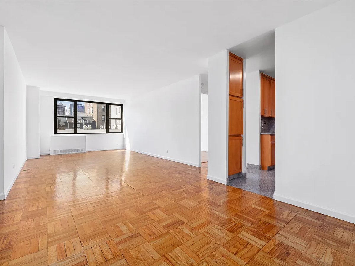 Photo for New Amsterdam - 320 East 23rd Street Rental Building in Gramercy Park, Manhattan