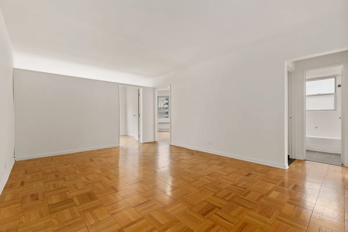 Photo for The Envoy - 300 East 46th Street Rental Building in Turtle Bay, Manhattan