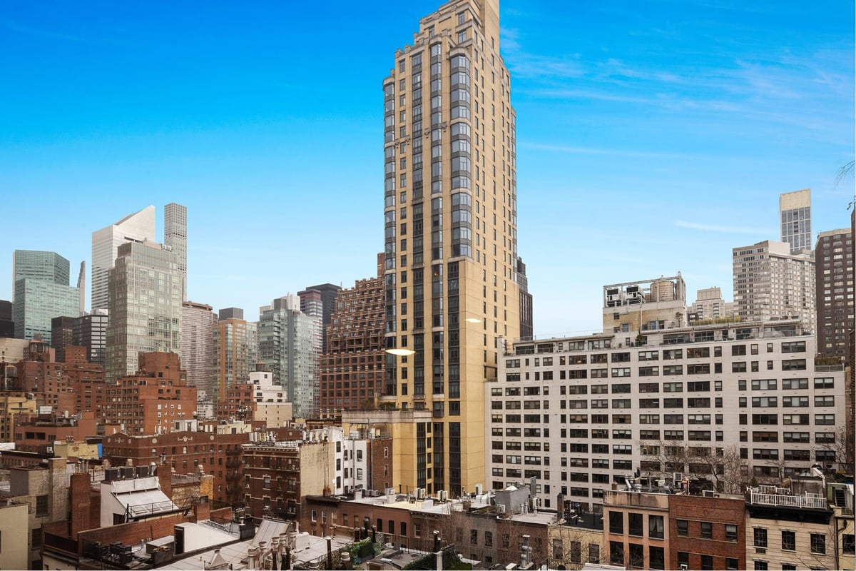 Photo for Stewart Hall - 10 Mitchell Place Cooperative in Midtown East, Manhattan