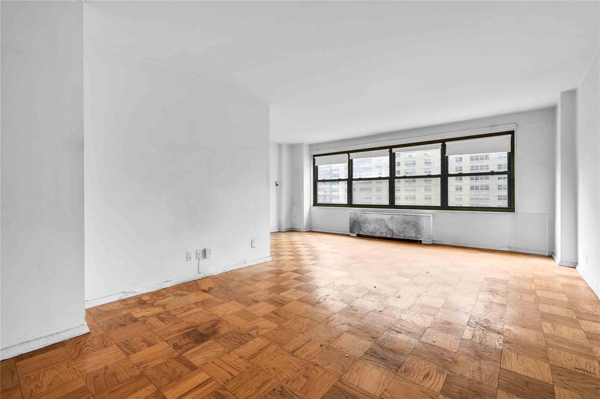 Photo for Gracie Towers - 180 East End Avenue Cooperative in Upper East Side, Manhattan