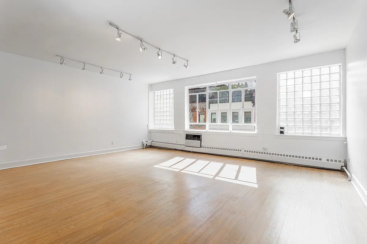 Photo for 76 WARREN STREET - 80 Warren Street Cooperative in Tribeca, Manhattan