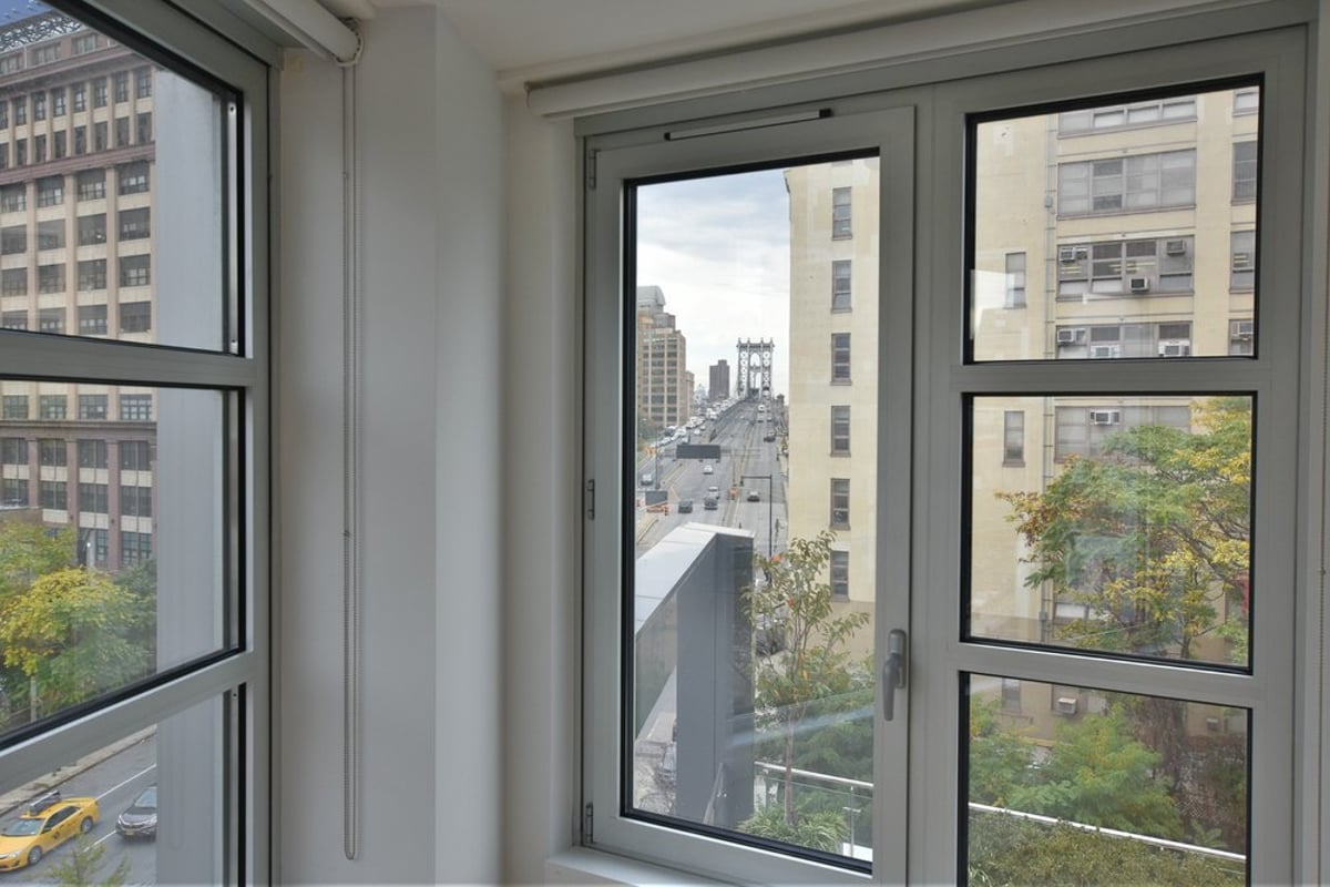 Photo for 85 FLATBUSH AVENUE EXTE - 85 Flatbush Avenue Exte Condominium in Bridge Plaza, Brooklyn