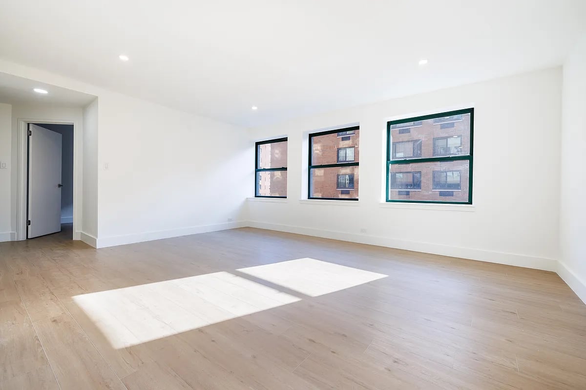 Photo for 600 Columbus Avenue - 600 Columbus Avenue Rental Building in Upper West Side, Manhattan