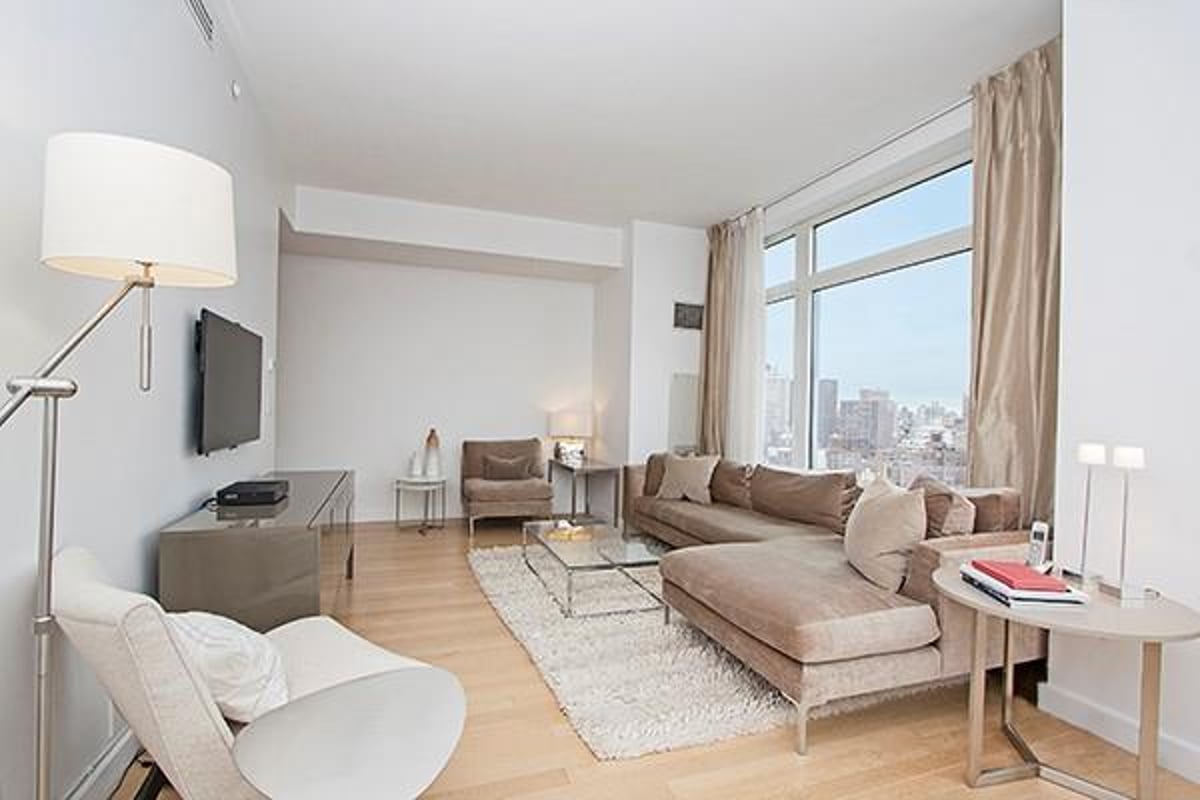 Photo for The Laurel - 400 East 67th Street Condominium in Upper East Side, Manhattan