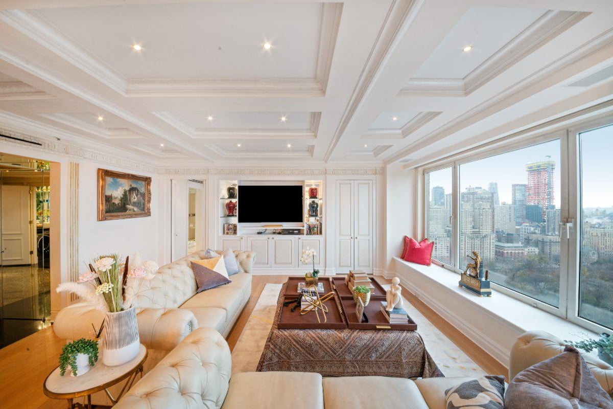 Photo for JW Marriott Essex House - 160 Central Park South Condominium in Midtown, Manhattan