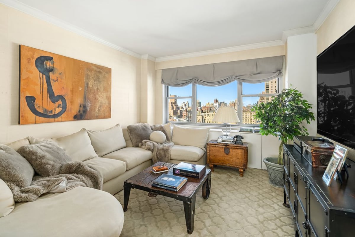 Photo for Imperial House - 150 East 69th Street Cooperative in Lenox Hill, Manhattan