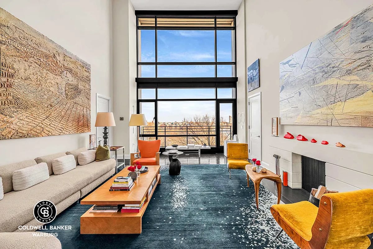 Photo for 170 East End Avenue - 170 East End Avenue Condominium in Upper East Side, Manhattan