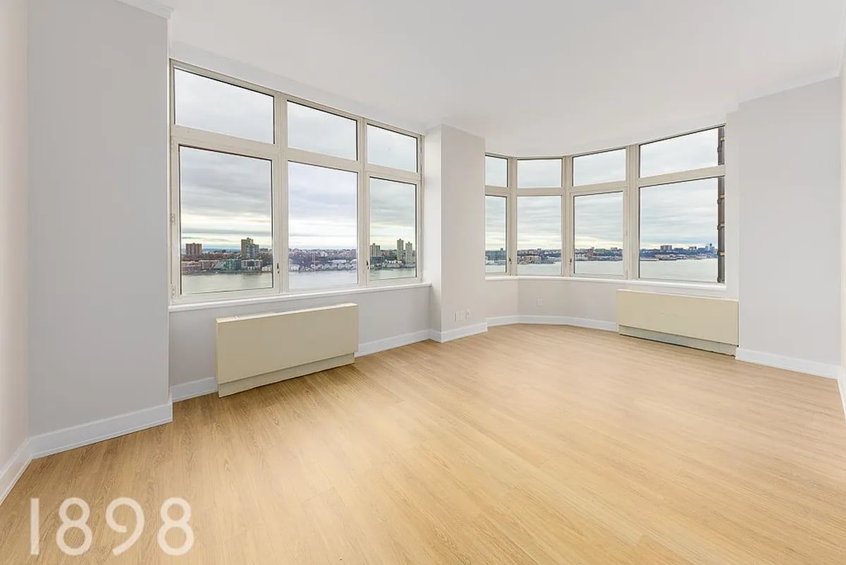 Photo for 140 Riverside Boulevard - 140 Riverside Boulevard Rental Building in Lincoln Square, Manhattan