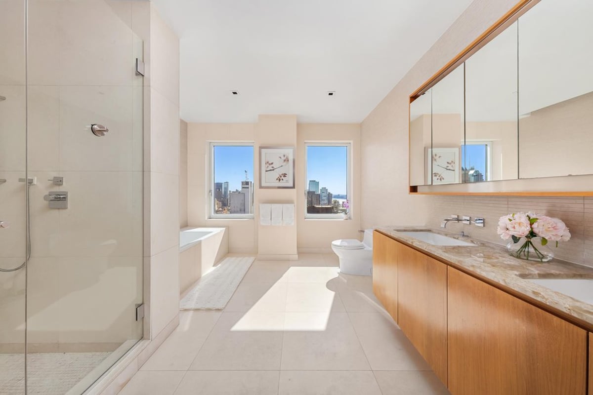 Photo for Element - 555 West 59th Street Condominium in Midtown West, Manhattan