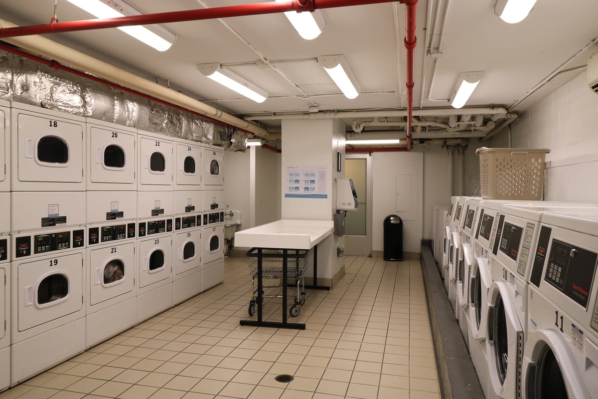 Photo for Hudson Crossing Apartments - 400 West 37th Street Rental Building in Hudson Yards, Manhattan