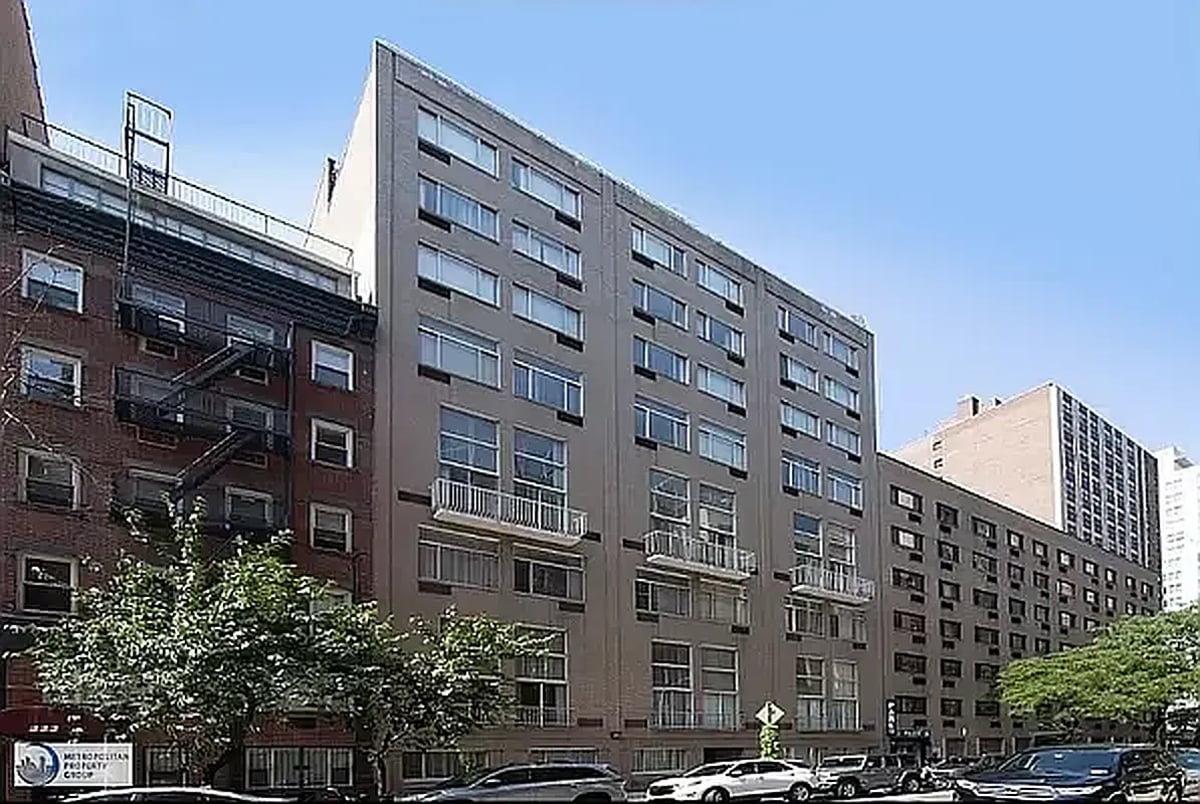 Photo for 220 EAST 24 STREET - 220 East 24th Street Rental Building in Kips Bay, Manhattan