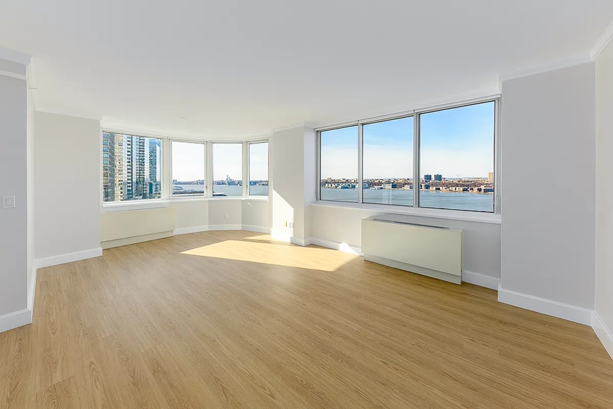 Photo for 140 Riverside Boulevard - 140 Riverside Boulevard Rental Building in Lincoln Square, Manhattan