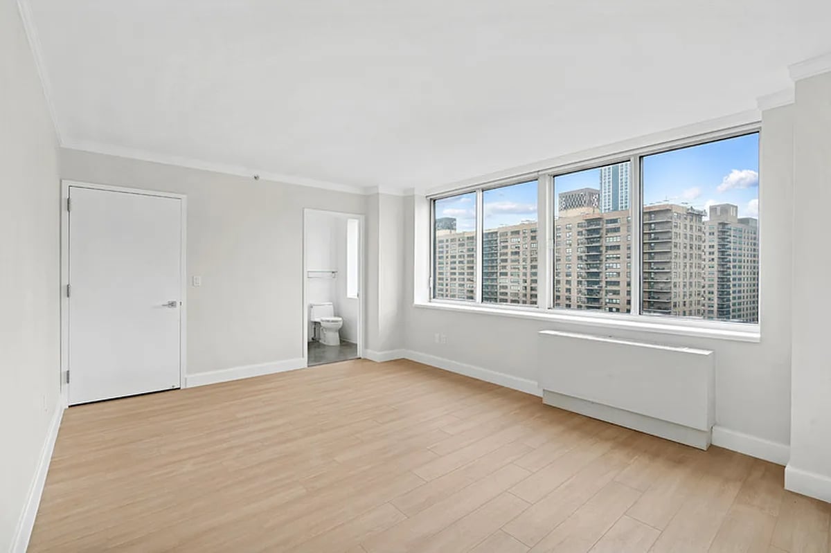 Photo for 140 Riverside Boulevard - 140 Riverside Boulevard Rental Building in Lincoln Square, Manhattan