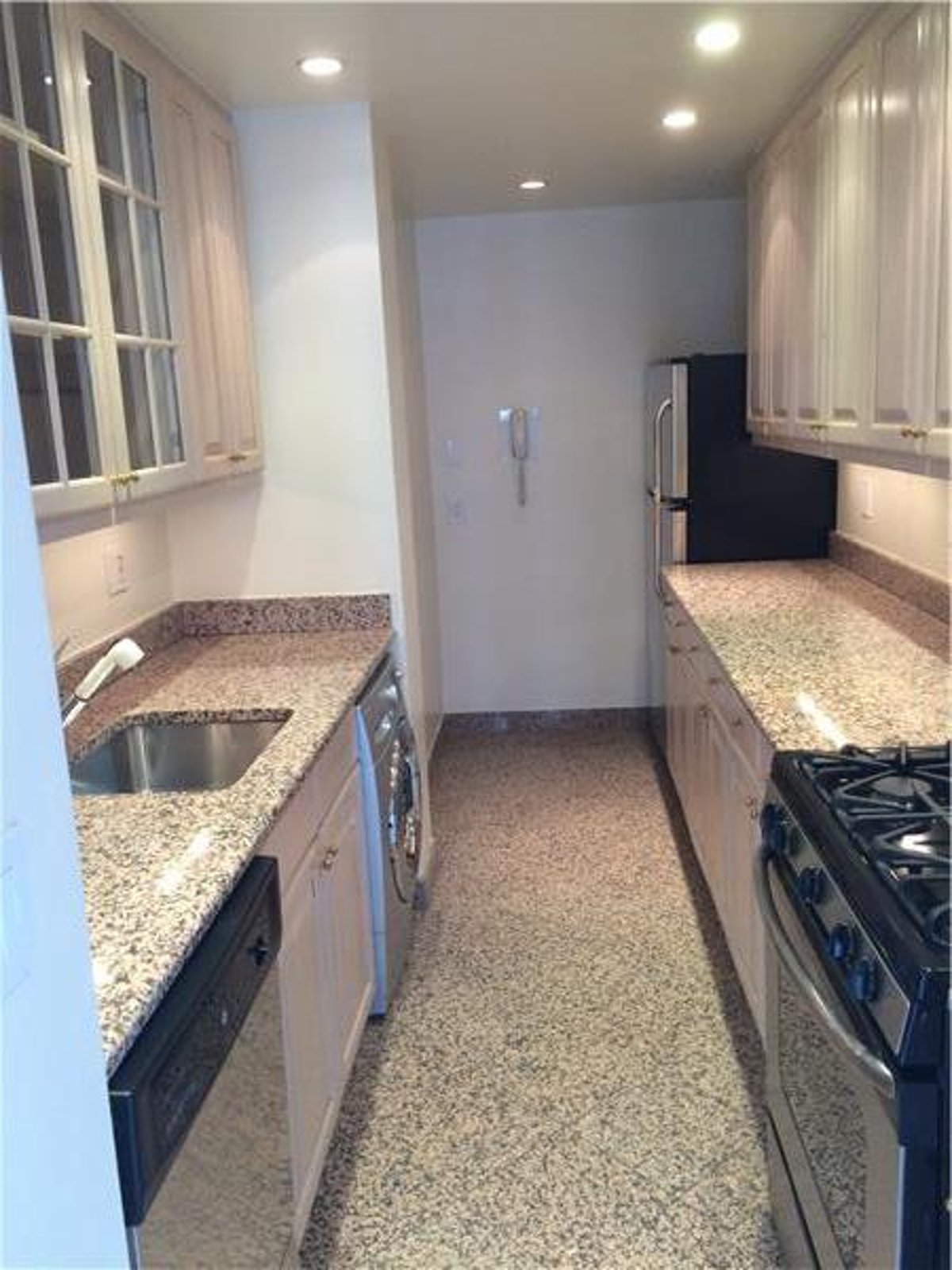 Photo for Hemisphere House - 60 West 57th Street Rental Building in Midtown, Manhattan