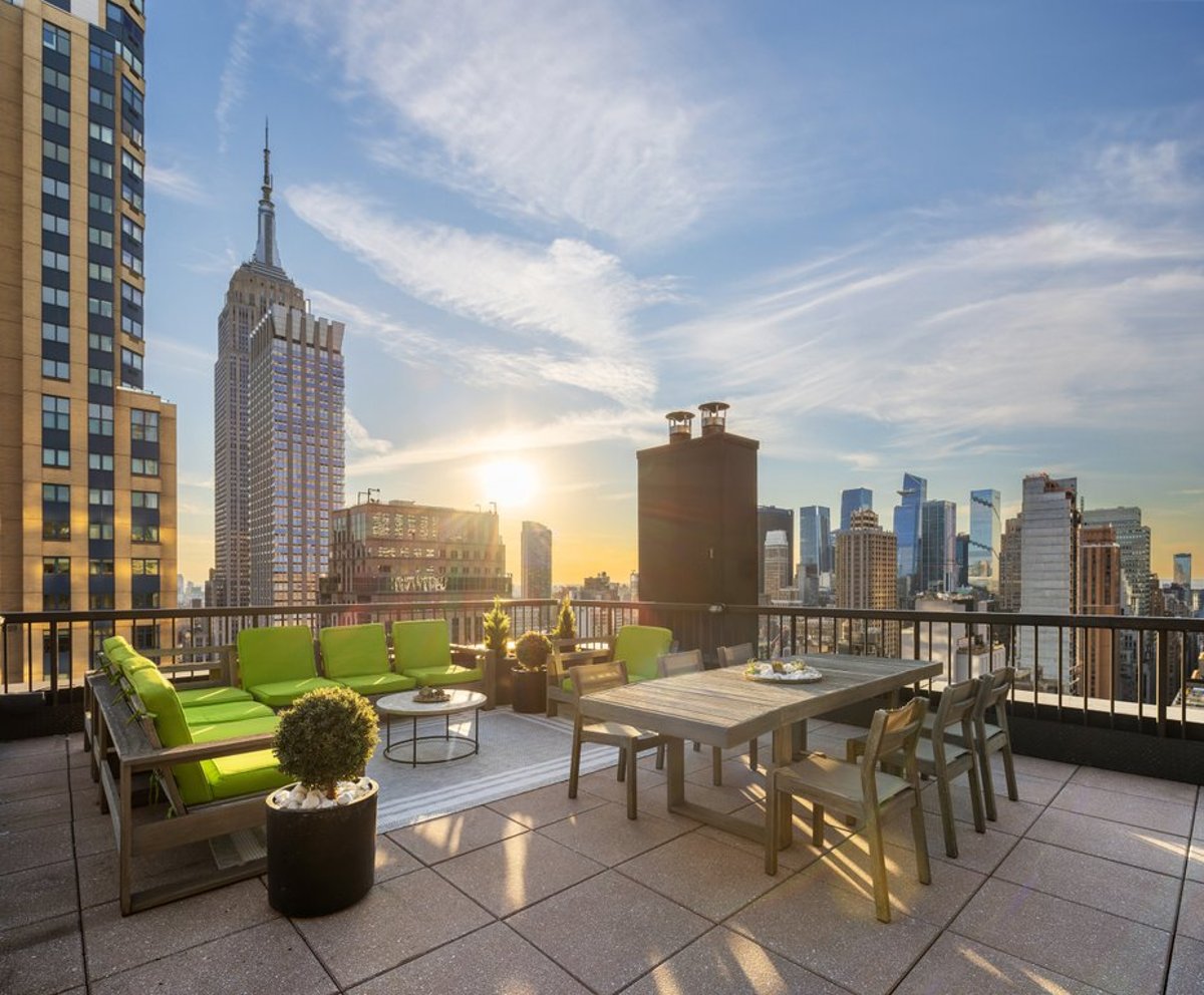 Photo for 445 5th Avenue - 445 5th Avenue Condominium in Murray Hill, Manhattan