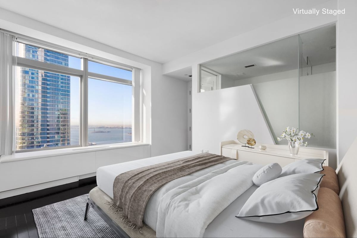 Photo for W Downtown Hotel & Residences - 123 Washington Street Condominium in Financial District, Manhattan