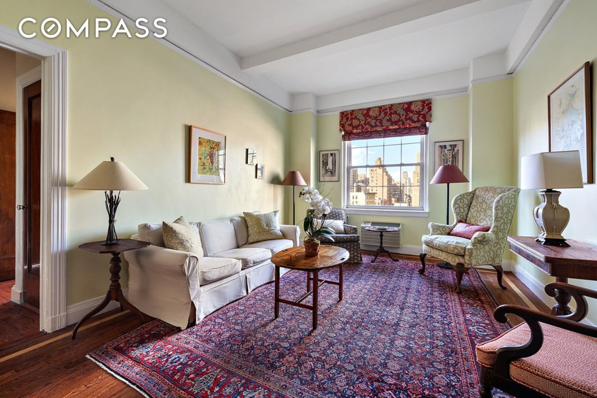 Photo for The Paulding - 1349 Lexington Avenue Cooperative in Upper East Side, Manhattan