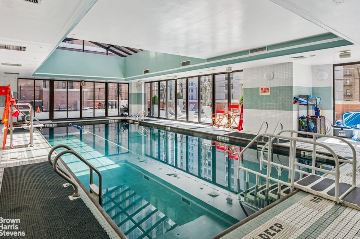 Photo for The Oxford - 422 East 72nd Street Condominium in Upper East Side, Manhattan