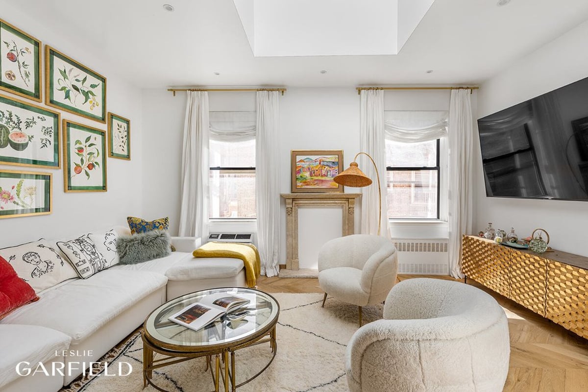 Photo for 15 East 10th Street - 15 East 10th Street Cooperative in Greenwich Village, Manhattan