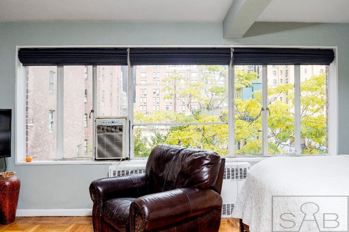 Photo for 117 East 37th Street - 117 East 37th Street Cooperative in Murray Hill, Manhattan