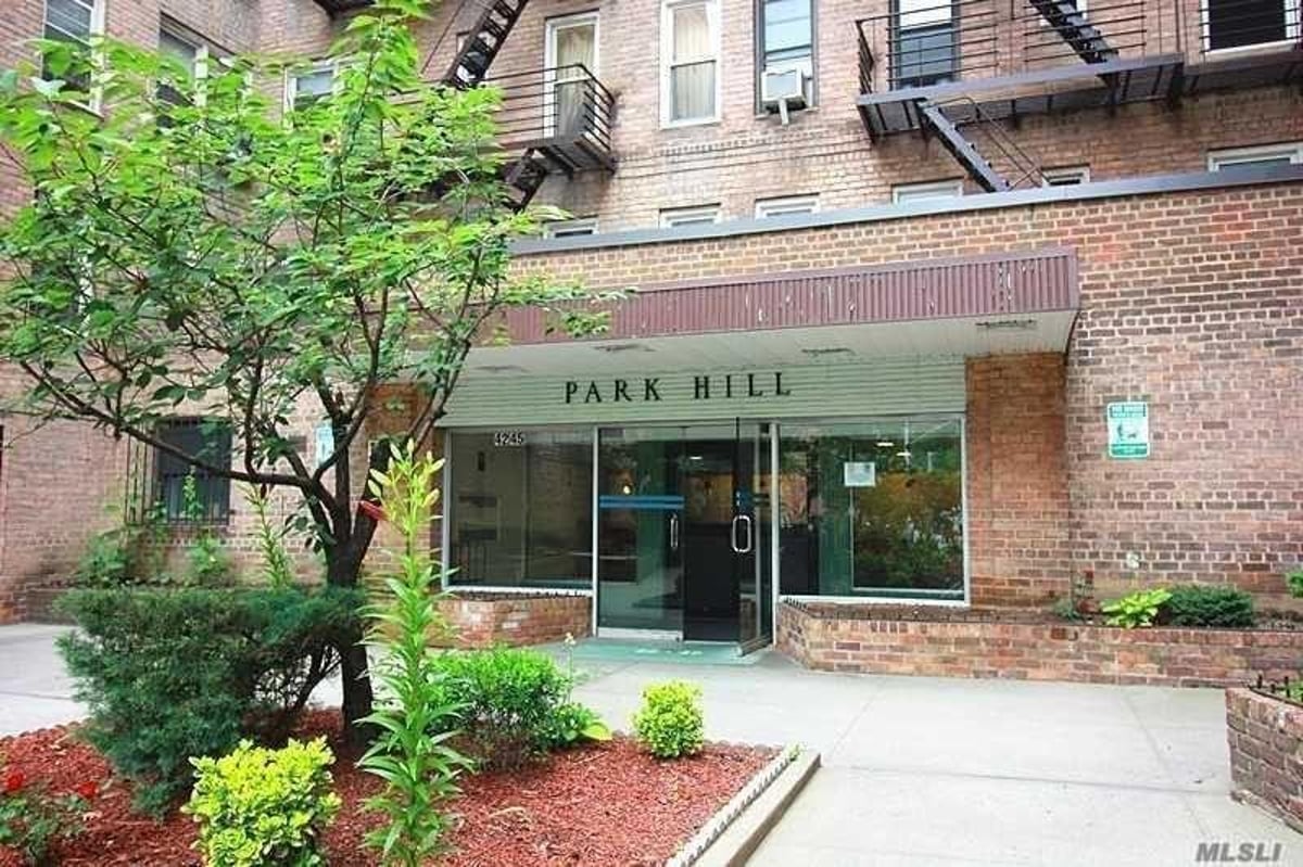 Photo for 42-45 KISSENA BOULEVARD - 42-45 Kissena Boulevard Cooperative in Flushing, Queens