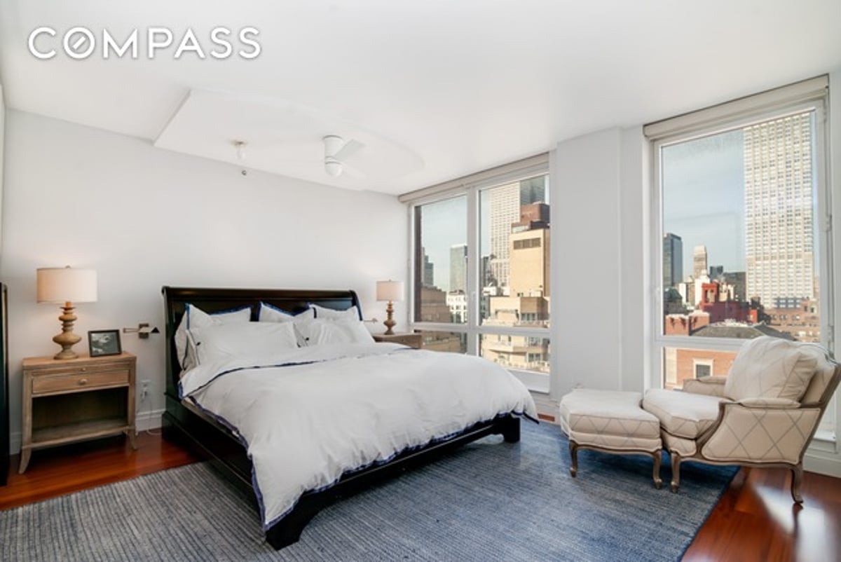 Photo for 45 Park Avenue - 45 Park Avenue Condominium in Murray Hill, Manhattan